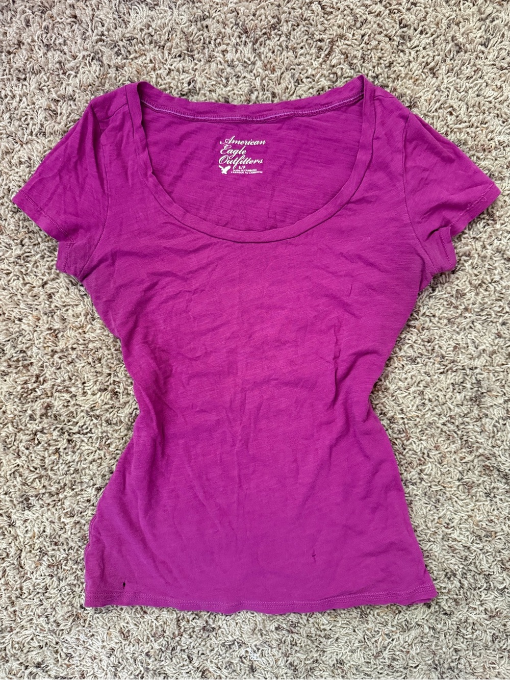 American Eagle Outfitters Scoop Neck Tee in Bright Magenta
